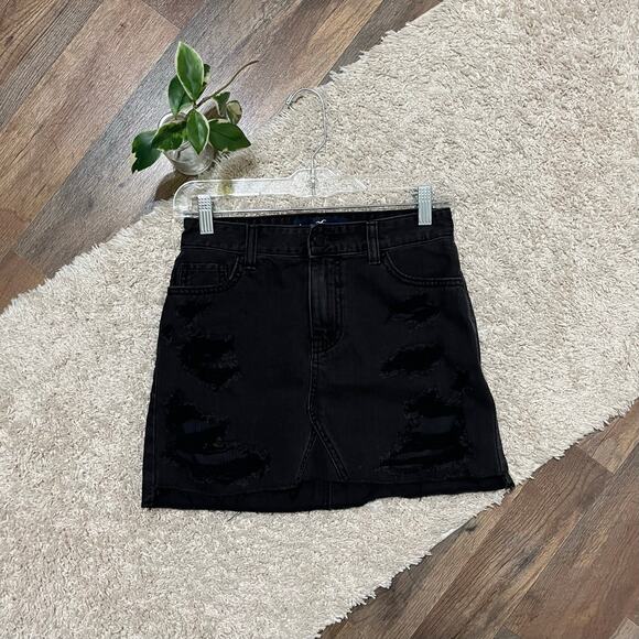 Hollister Vintage-Inspired Washed Black Distressed High Rise Denim Mini Skirt - Picture 1 of 4